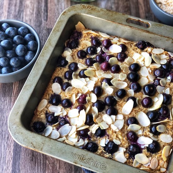 Berry baked oatmeal