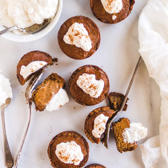 Mini pumpkin pies w/ ginger crust