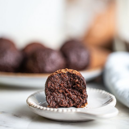 Tahini Chocolate Date Balls