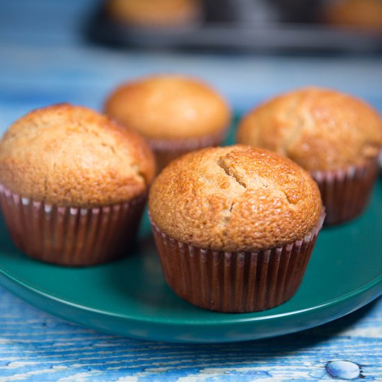 APPLE CINNAMON MUFFINS