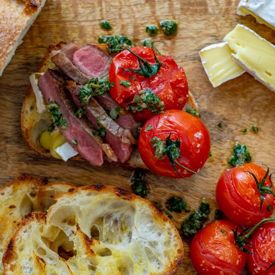 Steak Tomato Brie Crostini