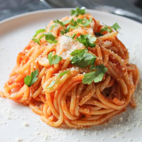 Spaghetti Oregano Tomato Sauce