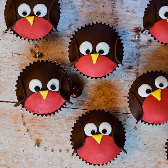 Christmas Robin Cupcakes