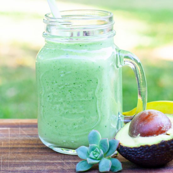 Delicious detox green smoothie