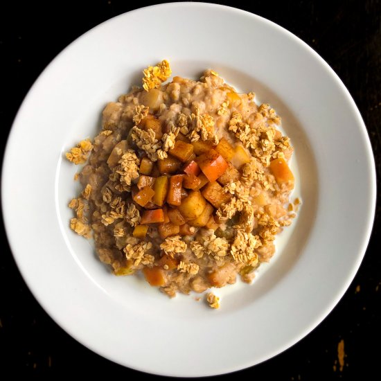 Spiced Apple Crisp Oatmeal