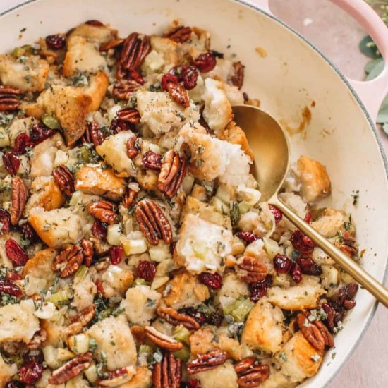 Herb Apple Stuffing with Pecans