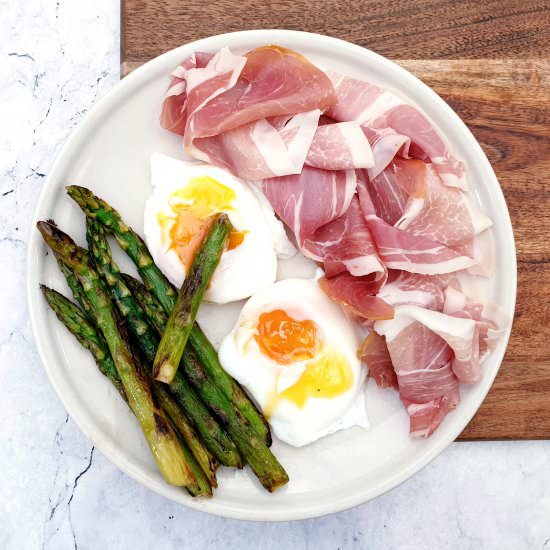 Asparagus with Eggs & Prosciutto