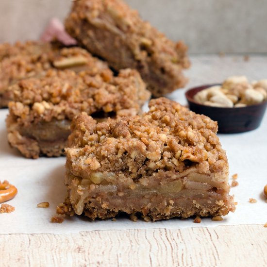 Apple pretzel pie bars