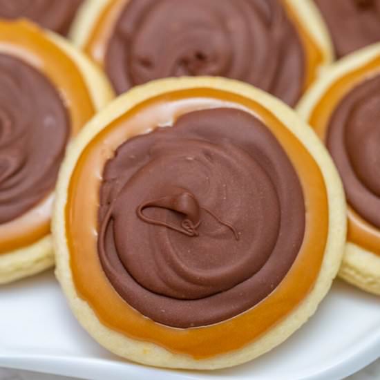 Easy Twix Cookies