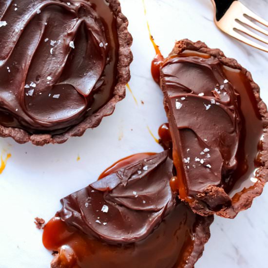 Salted Caramel Chocolate Tarts