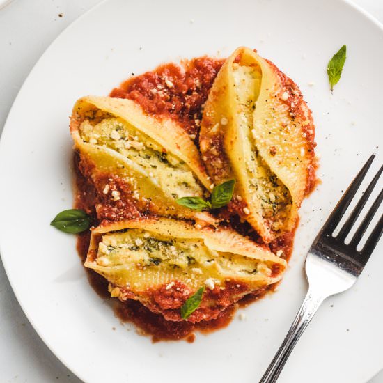 vegan pesto ricotta stuffed shells