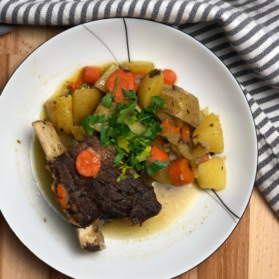 Braised Beef Short Ribs -Dutch Oven