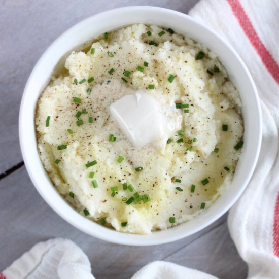 Roasted Garlic Mashed Cauliflower