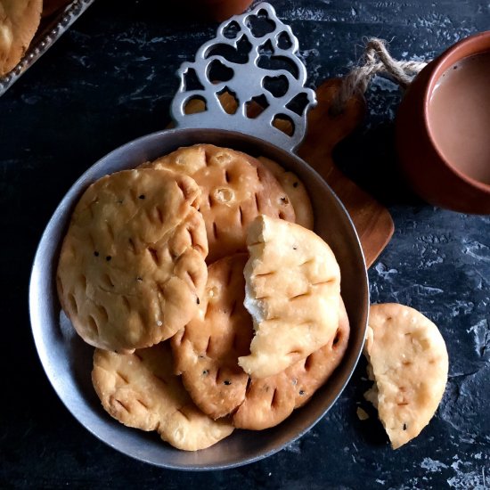 Khasti Mathri/ Crispy pastry