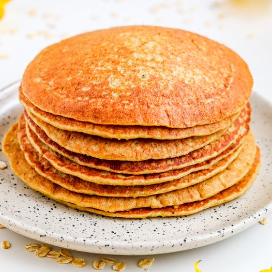 VERY HEALTHY EASY OATMEAL PANCAKES