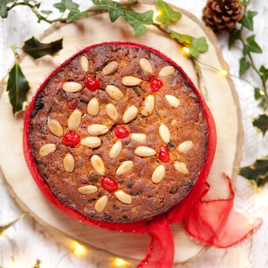 Last-Minute Christmas Cake