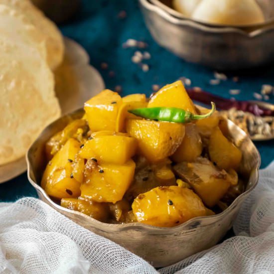 Bengali Breakfast Potato Curry