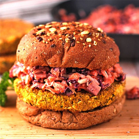 Baked chickpea burgers & spicy slaw