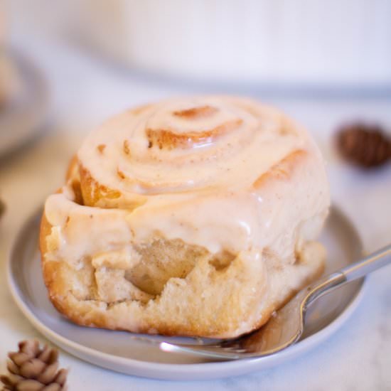 Chai Tea Latte Cinnamon Rolls