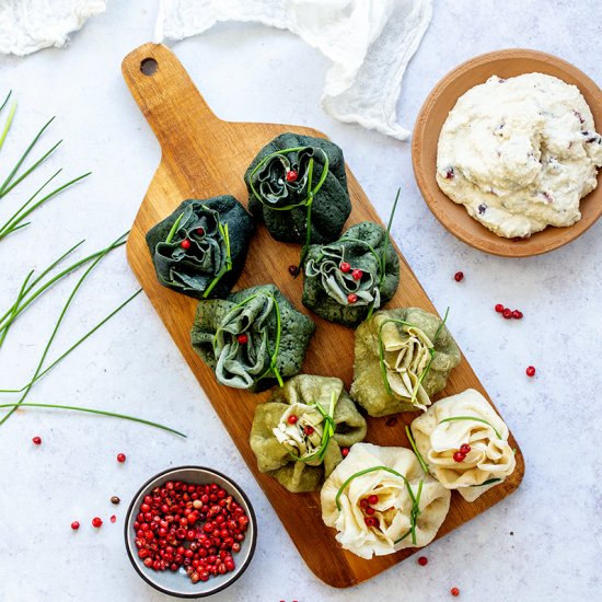 Green Crêpe Purses w/ Almond Cheese