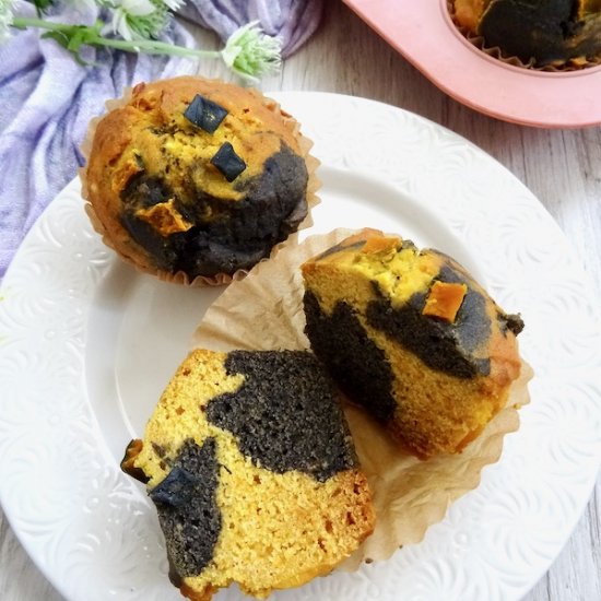 Pumpkin & black sesame swirl muffin