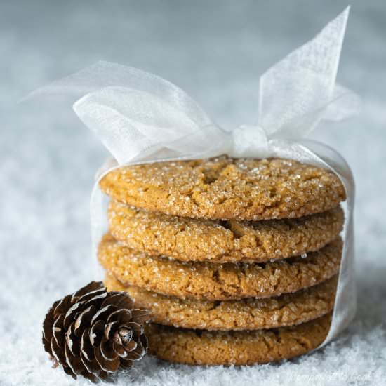 Molasses Crinkle Cookies