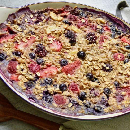 Baked Mixed Berry Oatmeal