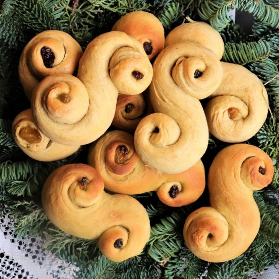 Vegan Santa Lucia Buns