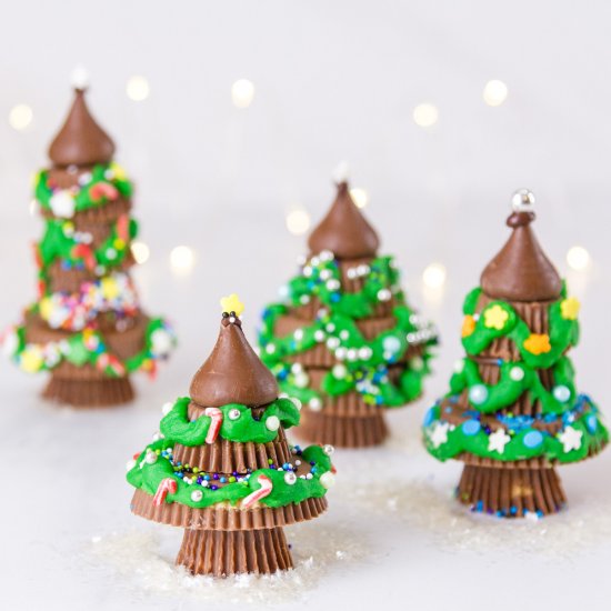 Peanut Butter Cup Christmas Trees