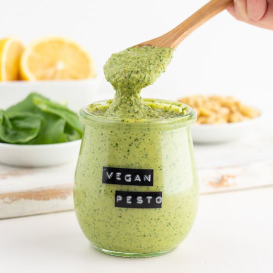 Easy Vegan Pesto (5 minutes!)