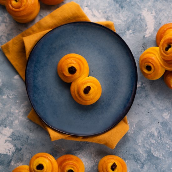 norwegian saffron buns, lussekatter