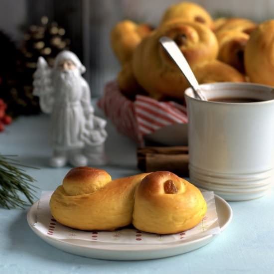 saffron buns (st. lucia day buns)