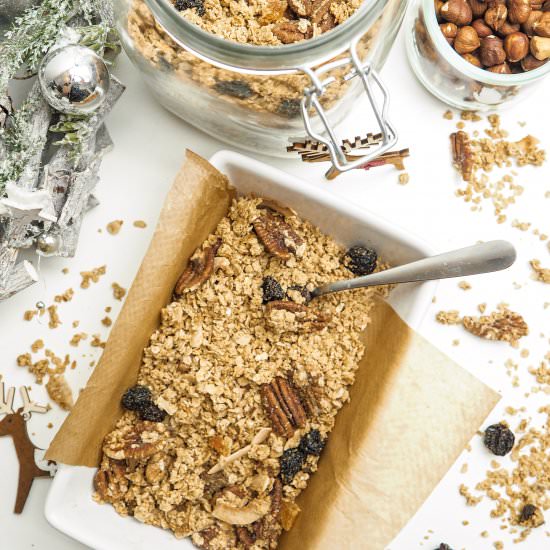 Christmas Pecan Granola/Vegan