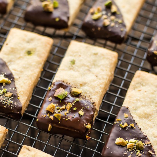 Pistachio Shortbread w/Chocolate