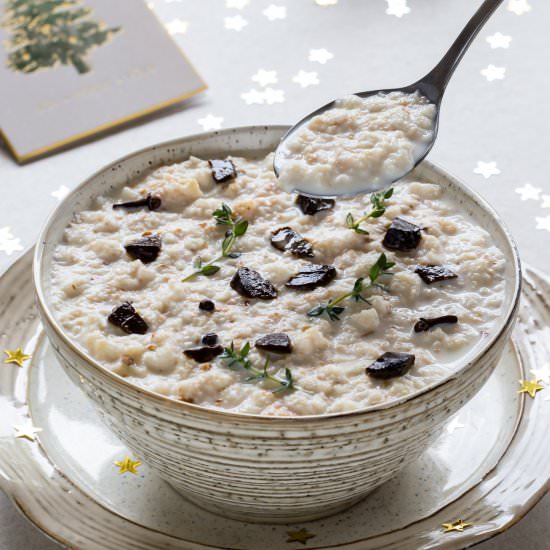 BREAD SAUCE WITH BLACK GARLIC MAGIC