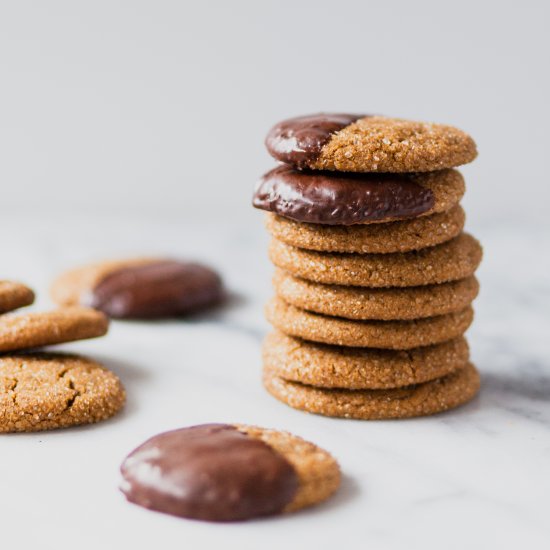 molasses cookies & spiced chocolate