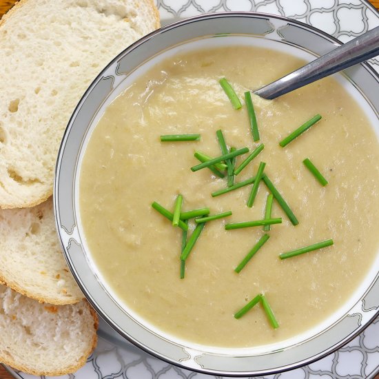 Slow Cooker Potato and Leek Soup