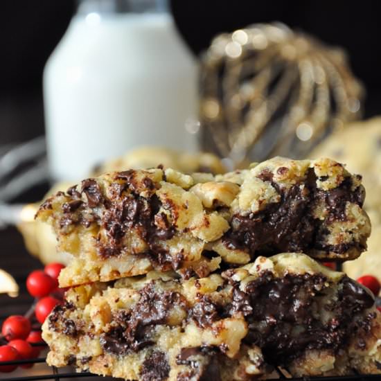 Levain Bakery Chocolate Chip Cookie