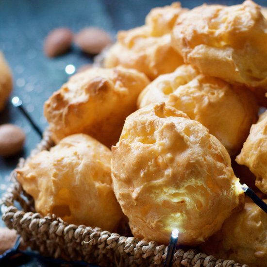 Easy Cheese Puffs (Gougères)