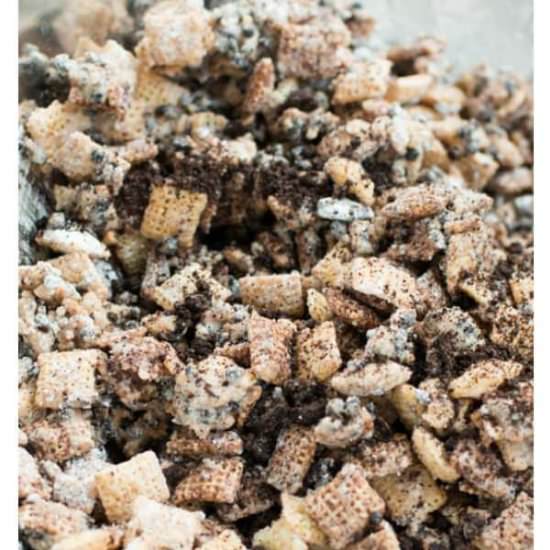 Cookies and Cream Oreo Chex Mix