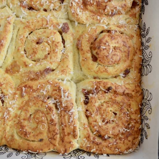 Pinwheel Bread Rolls with Bacon