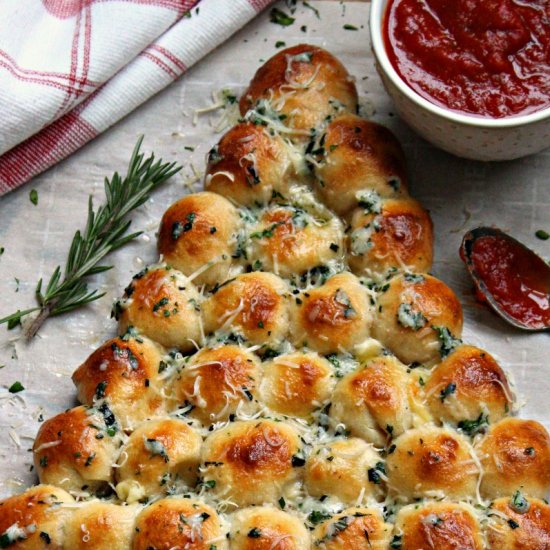 Cheesy Christmas Tree Bread