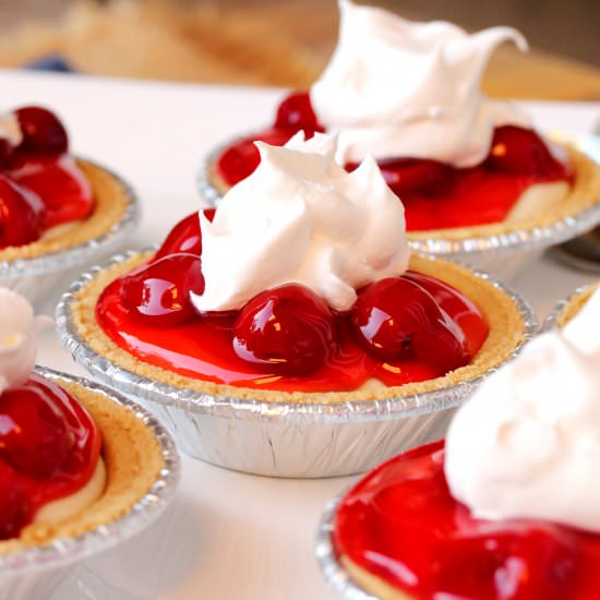 Mini No-Bake Cherry Cheese Pies