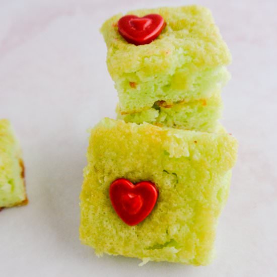 Grinch Cake Bites