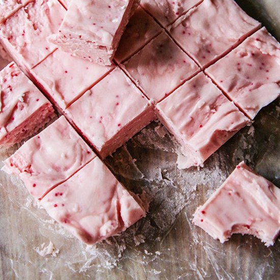 Peppermint Kissed Fudge