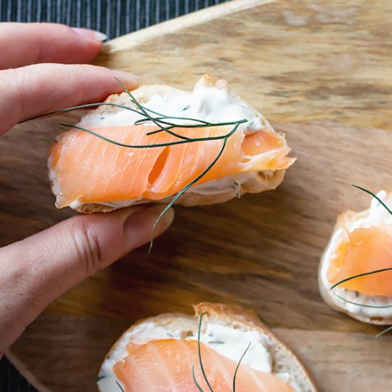 Smoked salmon appetizer bites