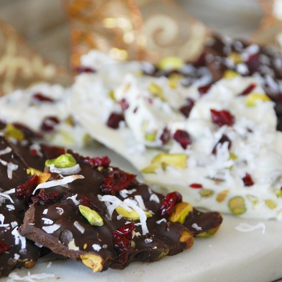 CRANBERRY PISTACHIO HOLIDAY BARK