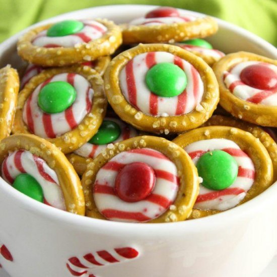 Peppermint Pretzel Bites