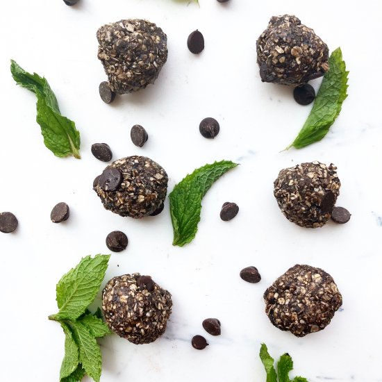 Mint Chocolate Chip Protein Balls