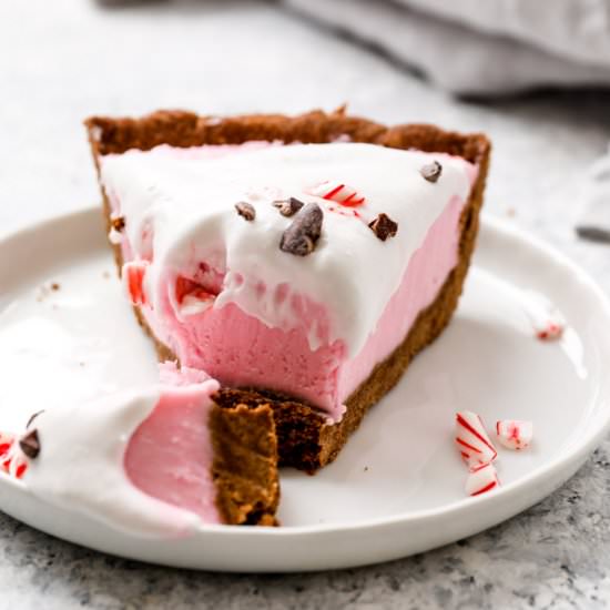 Vegan Peppermint Cream Pie